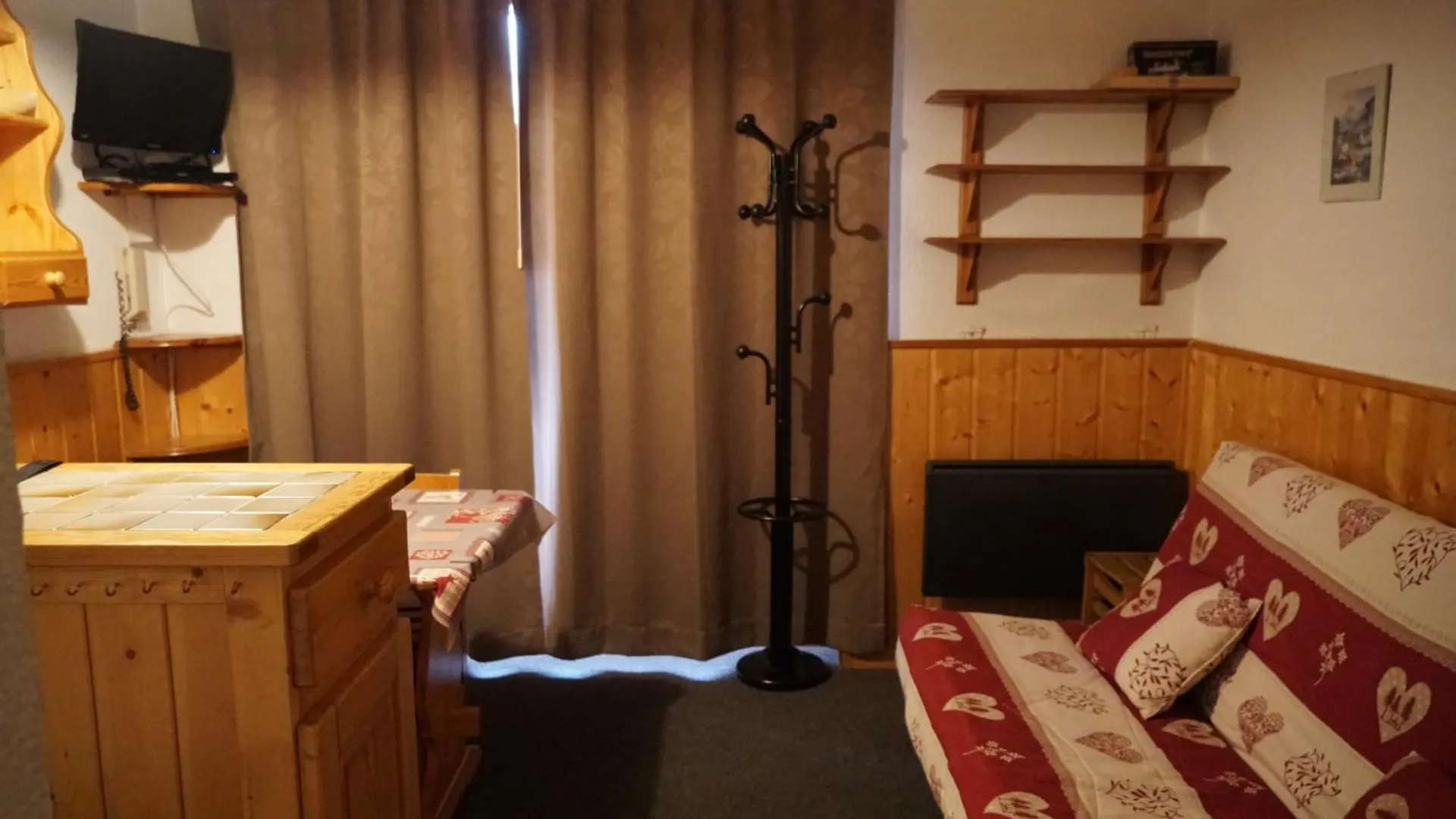 Ski-In Ski-Out 108 Val Thorens Apartment